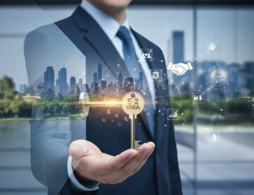 Yatırım yaparak ABD'de aktif bir iş kurmak ve ailenizle yaşamak mı istiyorsunuz? Sınırsız yenileme imkanı sunan ABD E-2 Vizesi şartlarını, avantajlarını ve Green Card'a geçiş stratejilerini Citil Hukuk ile keşfedin.